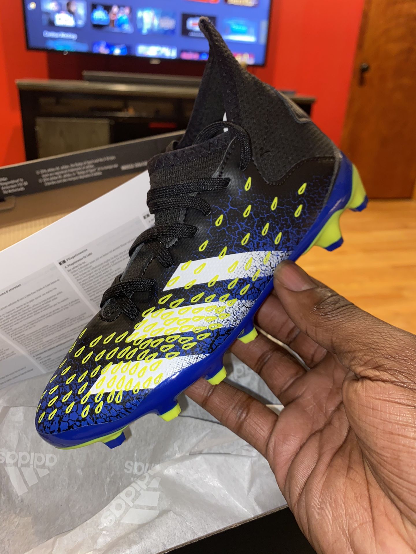 Youth Adidas Soccer Cleats. Size 1.5