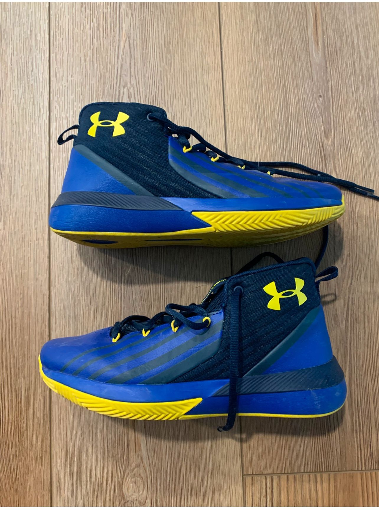 Under Armour Boy's BGS Lockdown 3, Academy (402)/Royal, Size 7