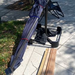 Garden umbrella with solar lights in great condition