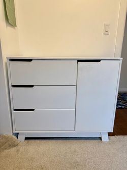 Babyletto Hudson 3-Drawer Changing Table