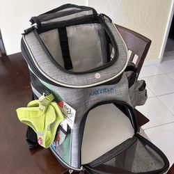 Small pet backpack carrier