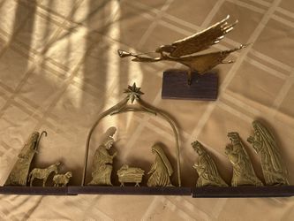 Wondershop Tabletop Nativity Set