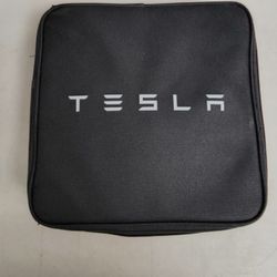 Tesla Mobile Charger