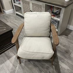 Accent Chair 