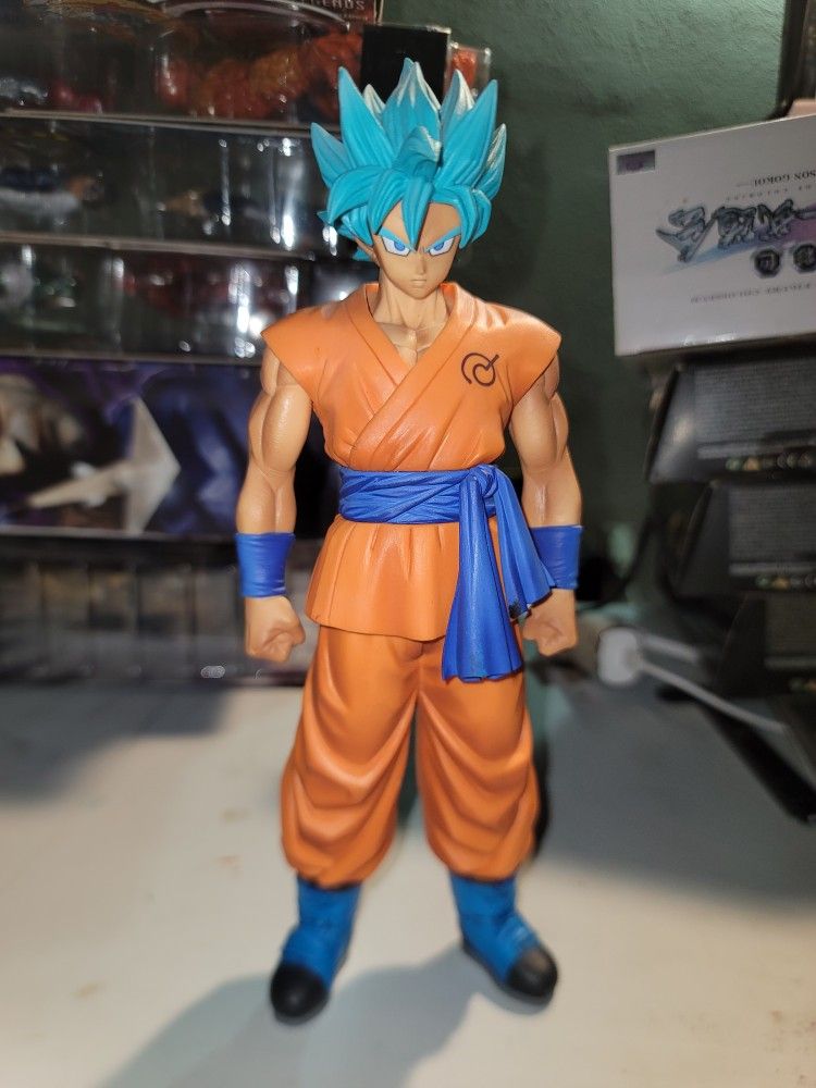 Banpresto Dragon Ball Z 9.8-Inch The Son Goku Movie Master Stars Piece Figure