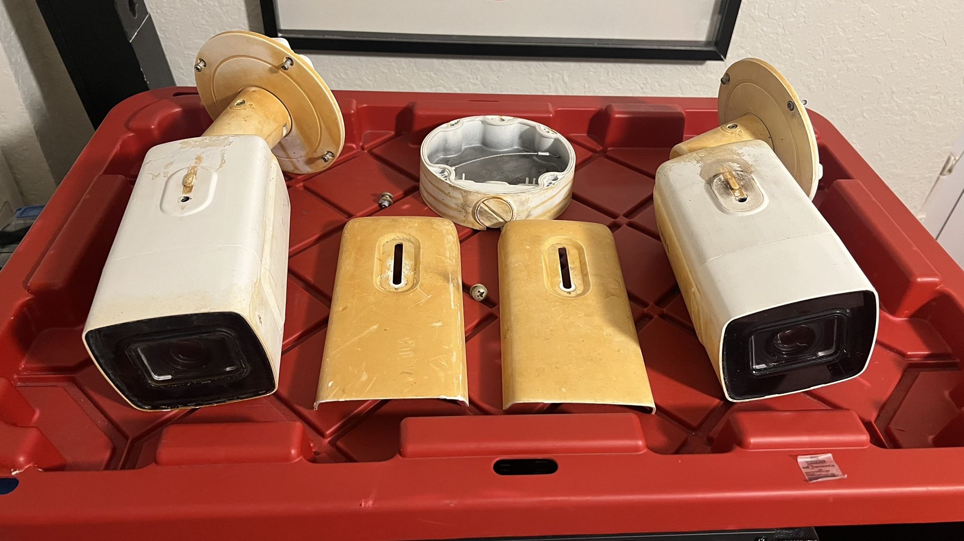 2× LTS LT‑CMIP7923WLPR‑32R LPR Bullet IP Cameras – Fully Functional