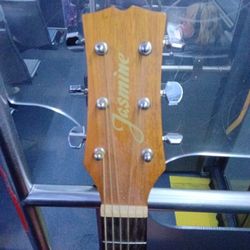 Jasmine S35 Acoustic Guitar Like New