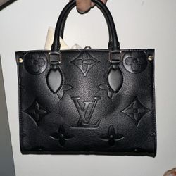 BLACK LV BAG 