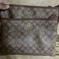 Crossbosy Coach Purse