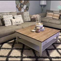 Beautiful Wooden Coffee Table 