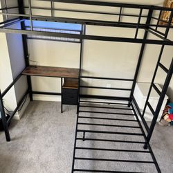 banks bed with table