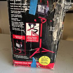 Halogen worklight with tripod craftsman