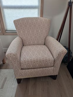 Flexsteel Jupiter Accent Chair - Plum/Olive Multi Geometric Diamond Ikat Pattern (retired fabric)