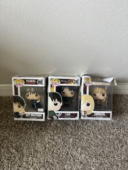 3 Funko Pops
