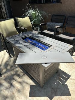 Patio fire pit table