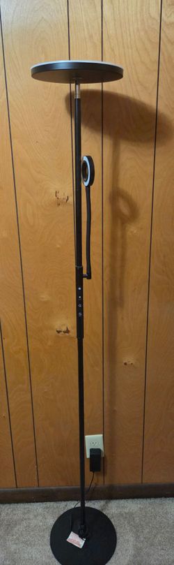 Floor Lamp with Adjustable Reading Light