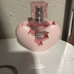 ariana grande perfume