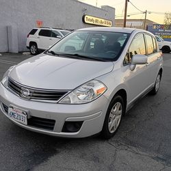 2010 Nissan versa