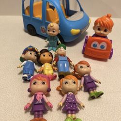 Cocomelon Blue Family Talking VAN with Figures