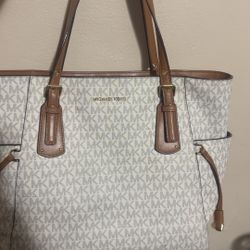 Michael Kors Large Tote Purse – Excellent Condition
