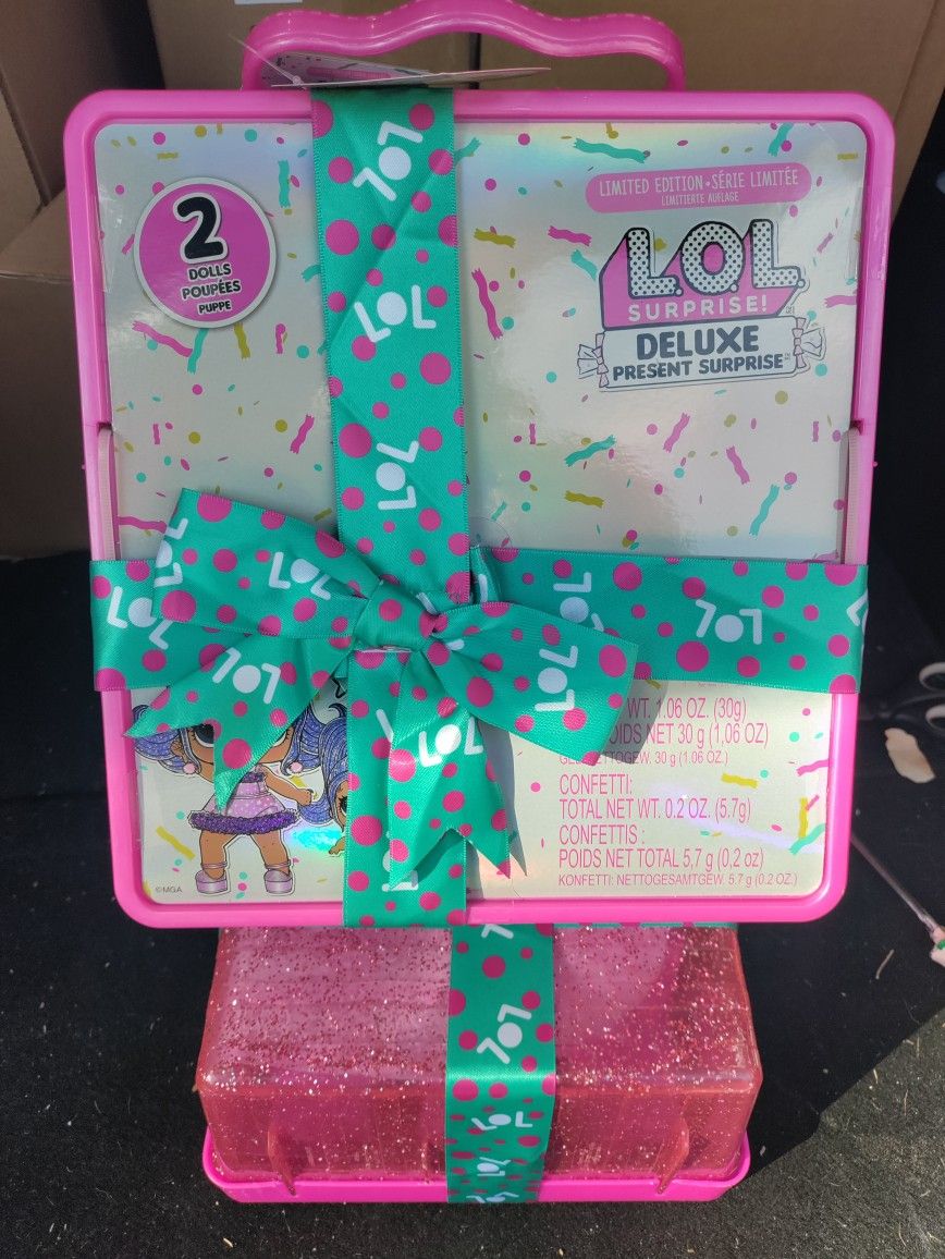 LOL Surprise! Deluxe Present Surprise