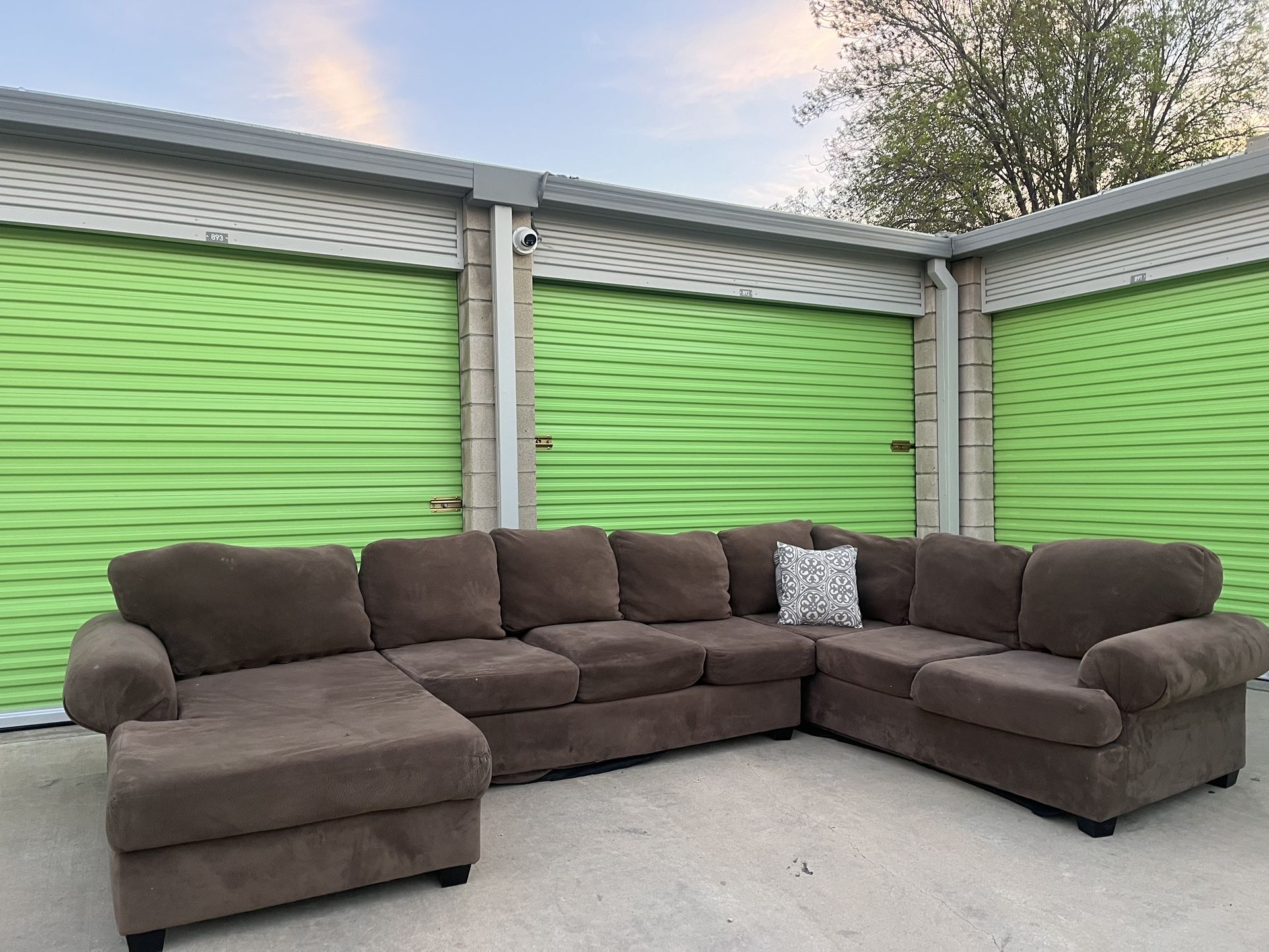 Brown Sectional Couch With Delivery