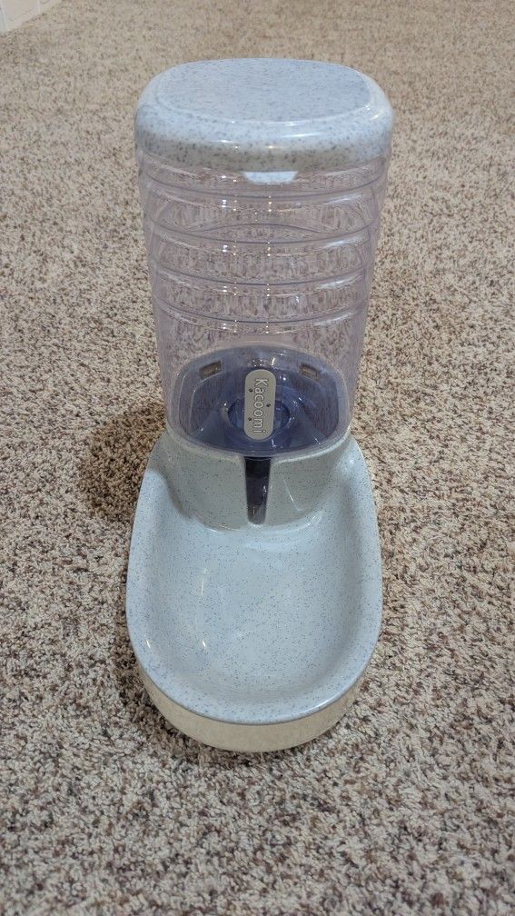 Pet Water Dish