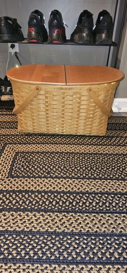 Large Longaberger Picnic Basket With Lid And Protector  Like New