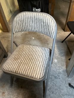 4 padded folding chairs