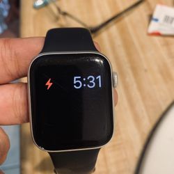 Series 6 Nike Apple Watch Works Good 