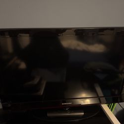 Samsung TV 32in & 19in