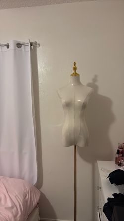Female Mannequin Torso, Dress Form for Sewing 55-71Inch Height Adjustable Women Model, Mannequin Body High Stability Gold Metal Stand for Clothing Dre
