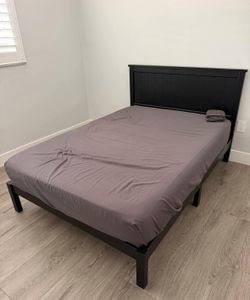 Full bed with headboard & Mattress. Price Including Delivery