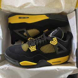Air Jordan 4 Thunder 