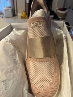 Men’s Athletic Shoes
