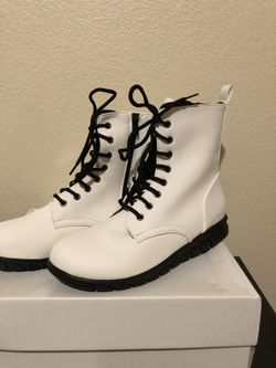 Brand New Boots Size 9