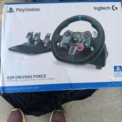 G29 Driving Force. 