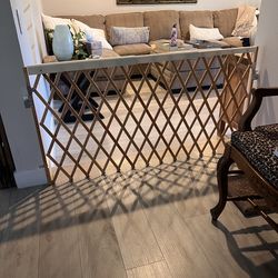 Baby/Pet Safety Gate