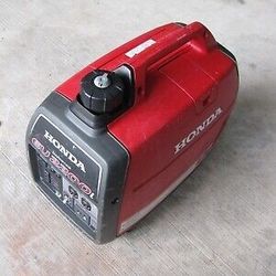 Honda EU2200i 2200W Portable Inverter Generator...