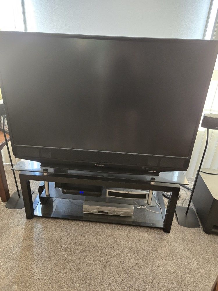 Mitsubishi DLP 57 INCH TELEVISION