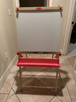 Melissa and Doug art easel