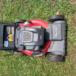 Nice Used Snapper Lawn Mower.  Self Propelled.  Works Great. 