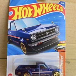 Hot Wheels 2025 Super Treasure Hunt 1975 Datsun Sunny Truck (B120) PROTECTOR 