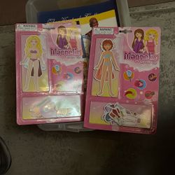 Magnetic dress up dolls