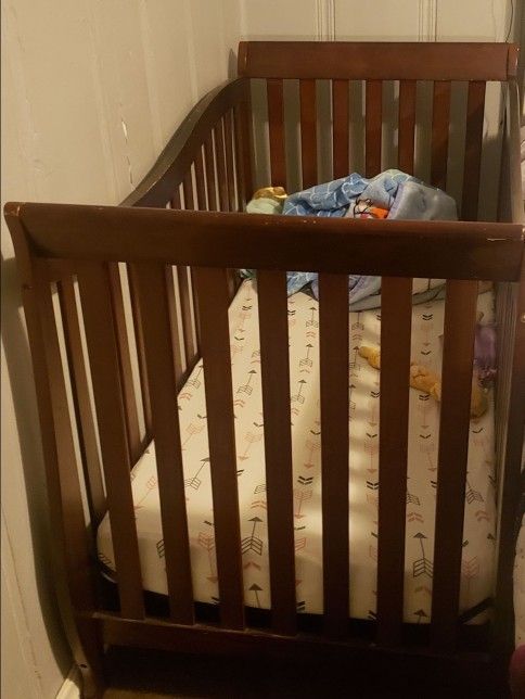 Crib With Mattress