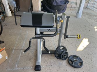 Preacher Curl Machine