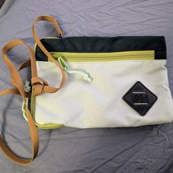 United By Blue Purse Wallet Wristlet