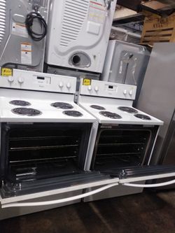 Whirlpool coil Electric stove new Scratch and dent