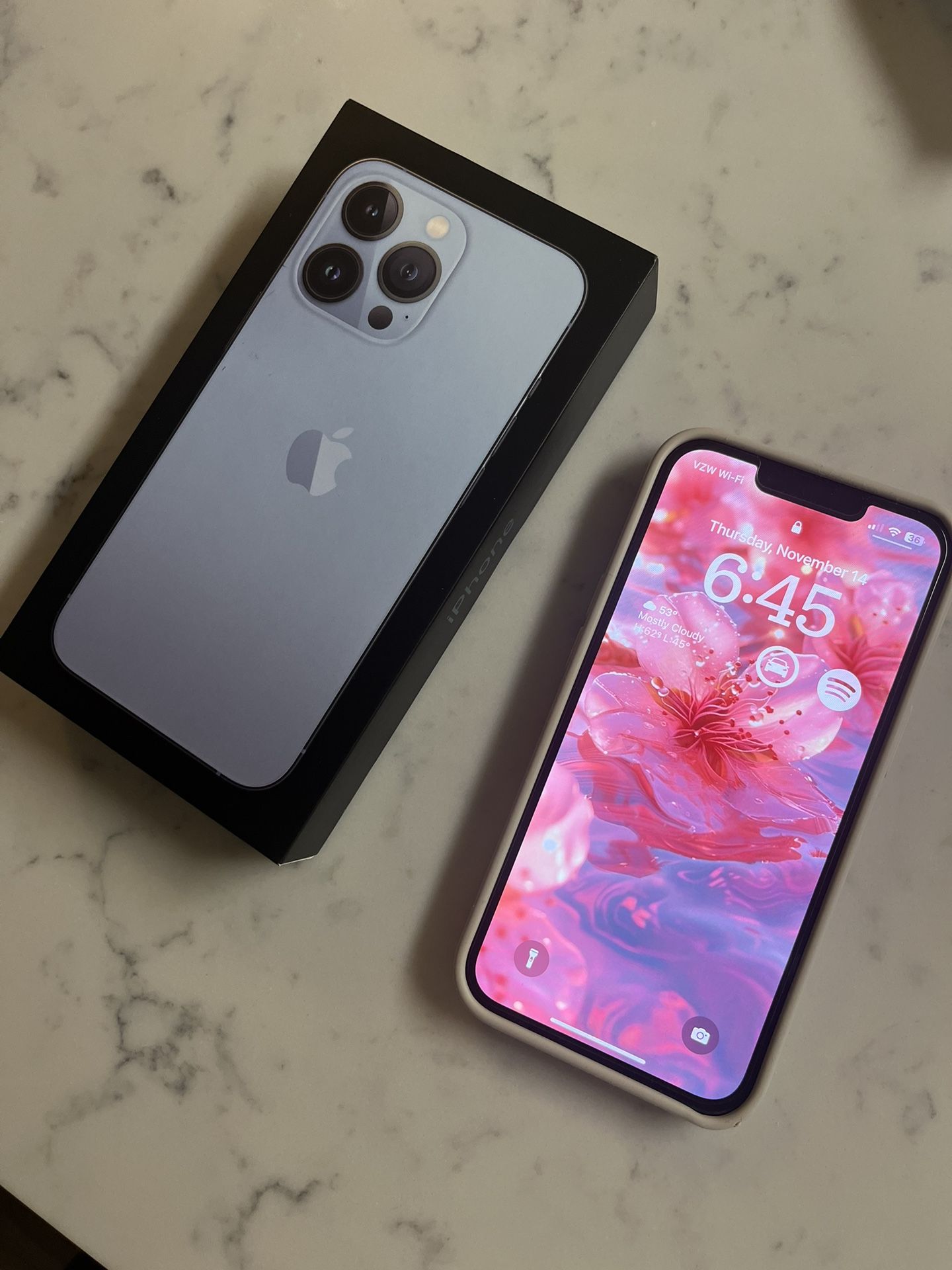 iPhone 13 Pro 1TB - Excellent Condition! (Unlocked)