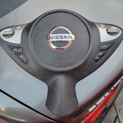 2017 Nissan Sentra steering wheel